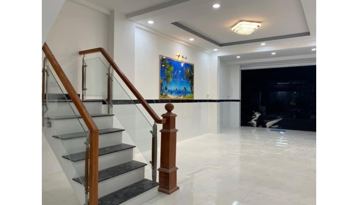 Bán Nhà Mặt Tiền Thới An Quận 12, Đường Xe Tải Tránh, Chủ Vay Bank Cần Bán Nhanh